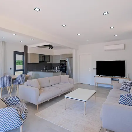 Venezia Villa *